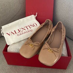 NEW Valentino Garavani V Logo Leather Ballerina Flats